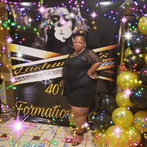 Meet your Posher, Simone